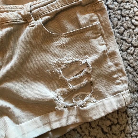 Shorts 🎈 - Picture 2 of 3