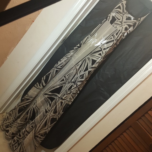 NWOT Nicole Miller 100% Silk Gown/Maxi - Picture 6 of 8