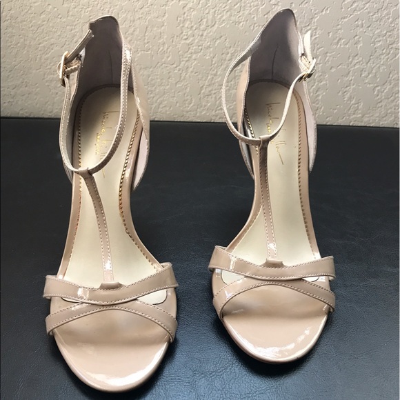 Nicole Miller nude heels - Picture 2 of 8