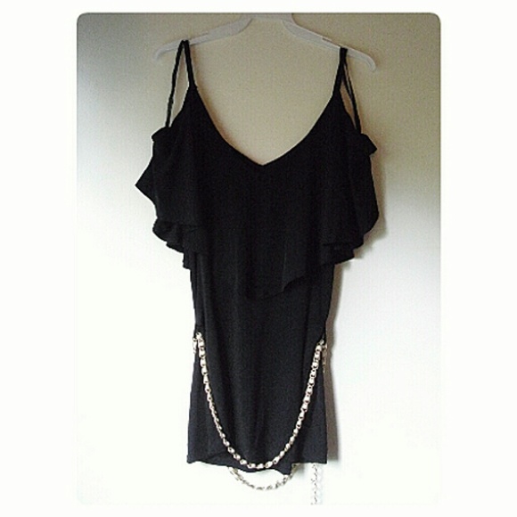 PLUS SIZE BLACK COLD SHOULDER TOP WITH BELT⛄ - Picture 4 of 7