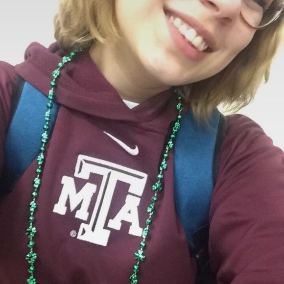 Meet your Posher, Olivia - Picture 8 of 8