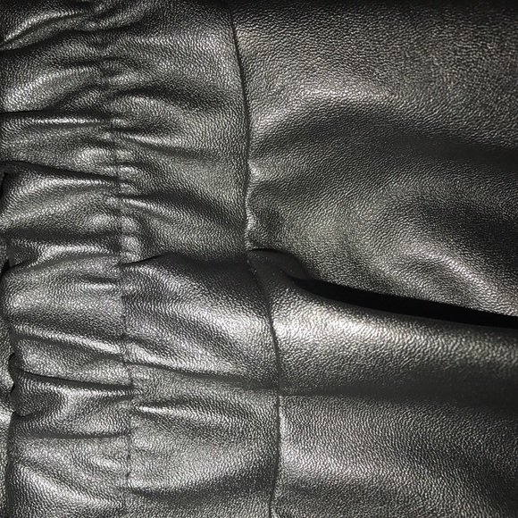 LEATHER MINI SKIRT - Picture 3 of 3