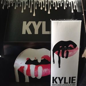 Kylie Lip kit Dead Of Knight