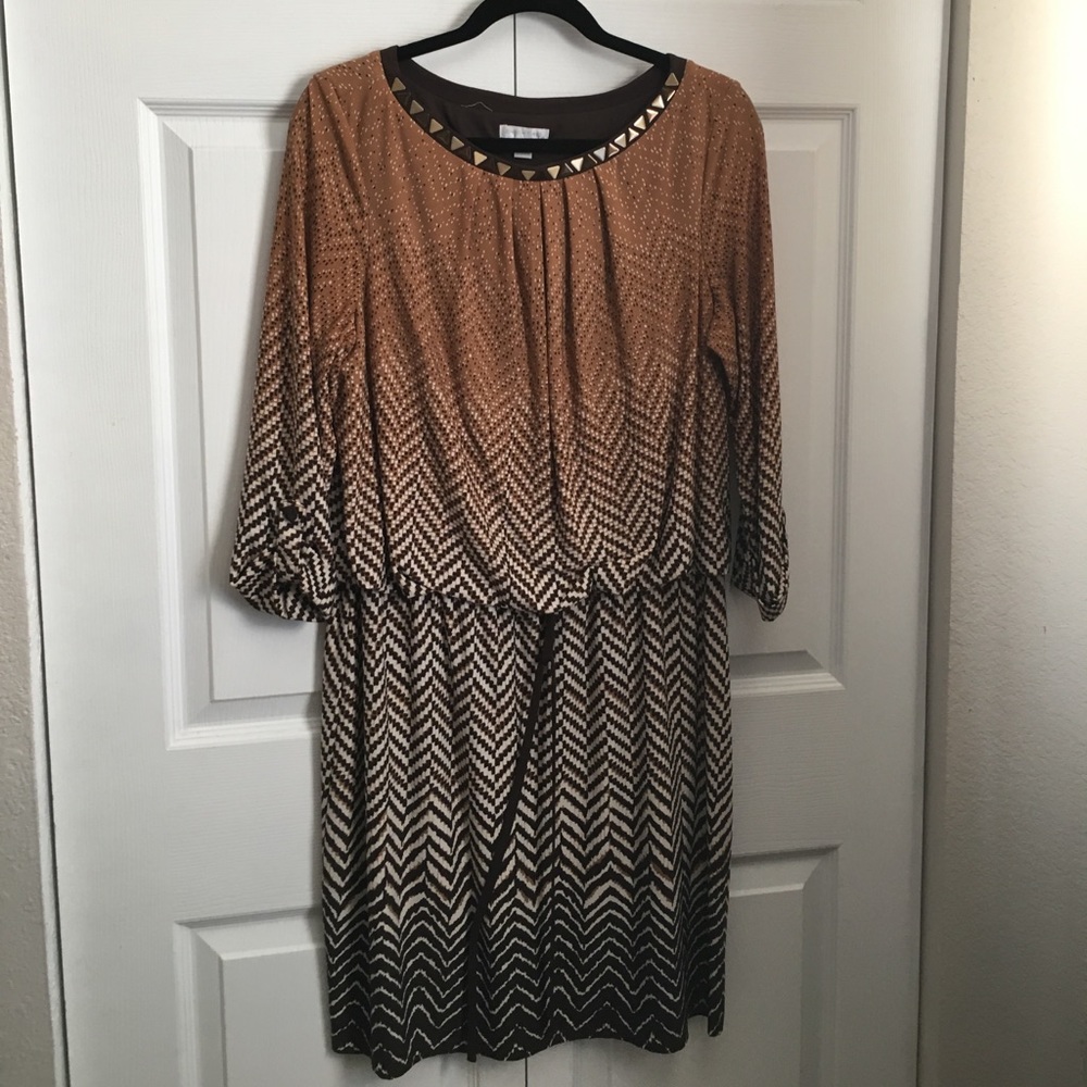 Brown pattern dress