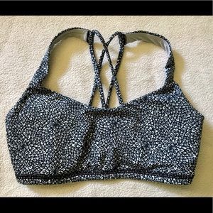 Lululemon "Free To Be" sports bra