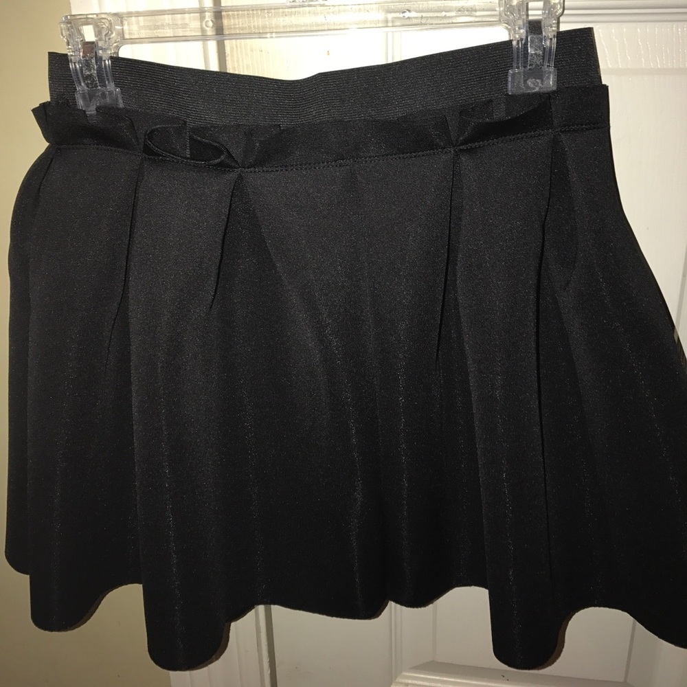 Black FLARED MINI SKIRT