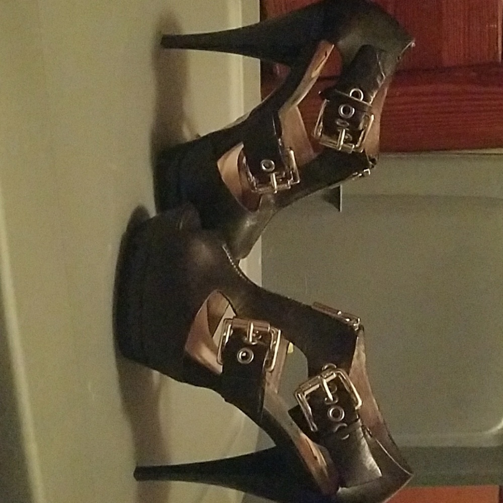 Mk heels