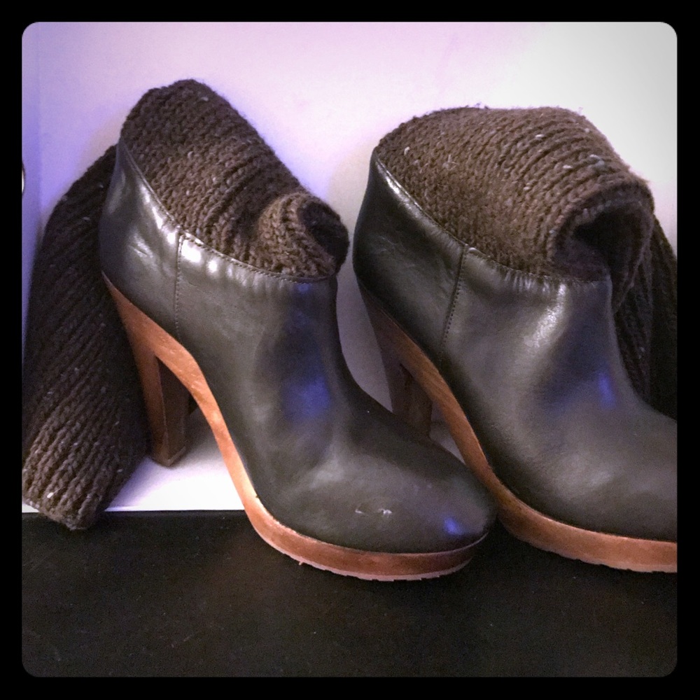 Micheal Kors boots