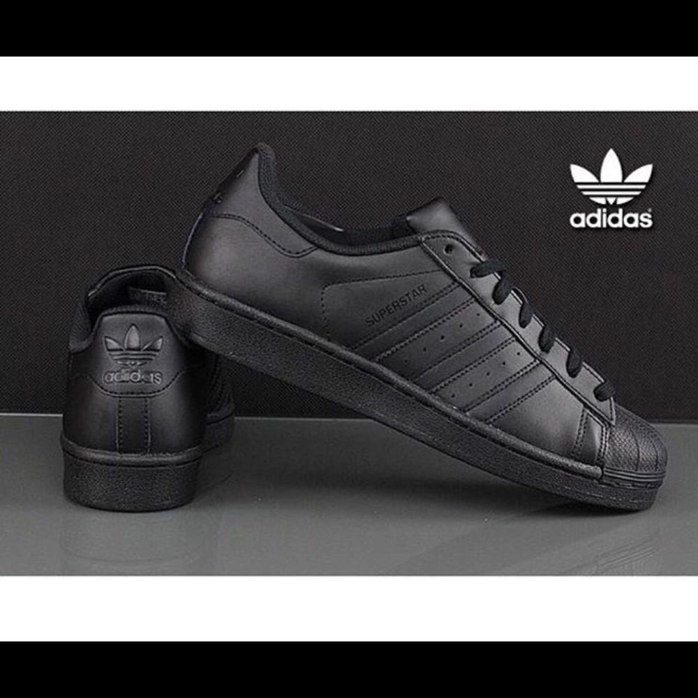 ⚡️1HR SALE BLACK SHELLTOP ADIDAS SUPERSTAR