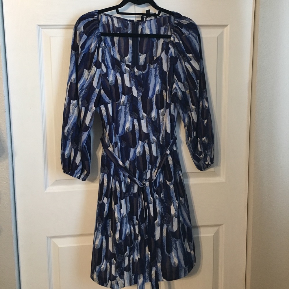 Long sleeve feather print dress