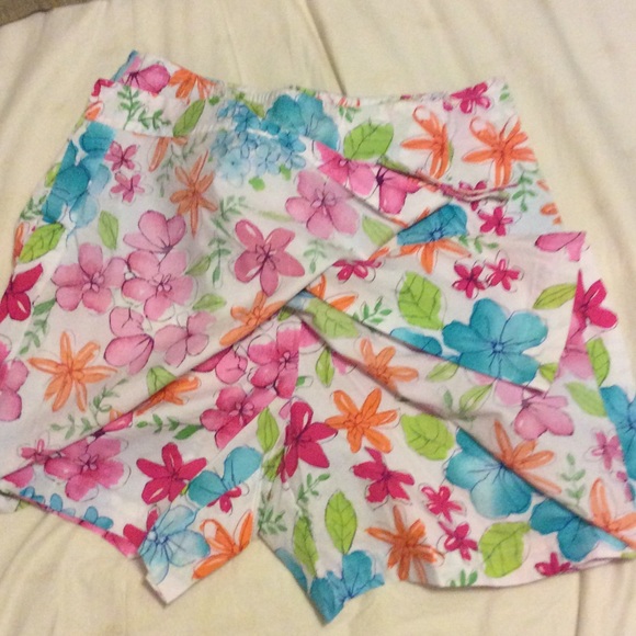 Skort - Picture 2 of 4