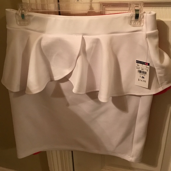 Mini SKIRTS . What color do you like ? Or both ? - Picture 2 of 2