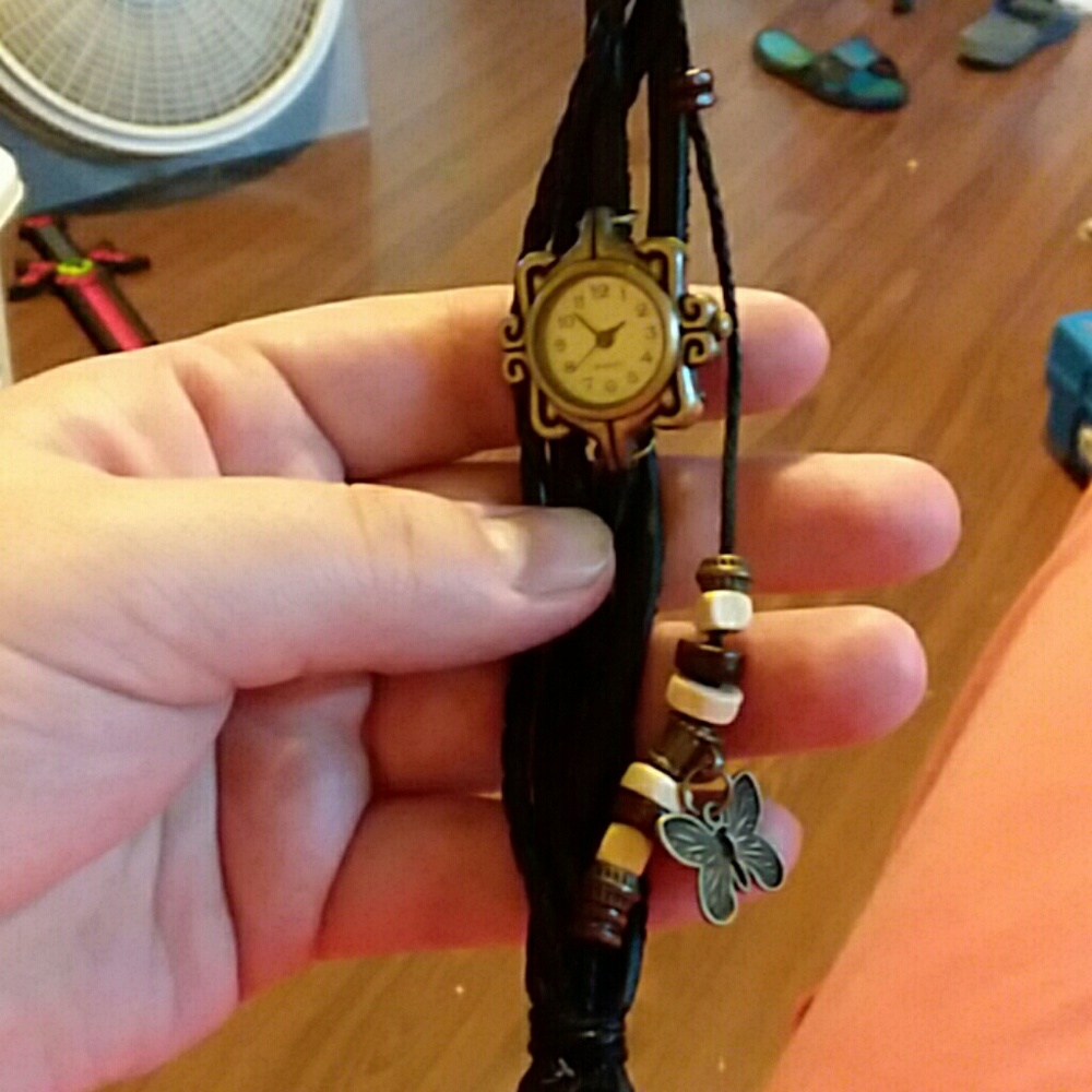 Watch - Picture 3 of 3