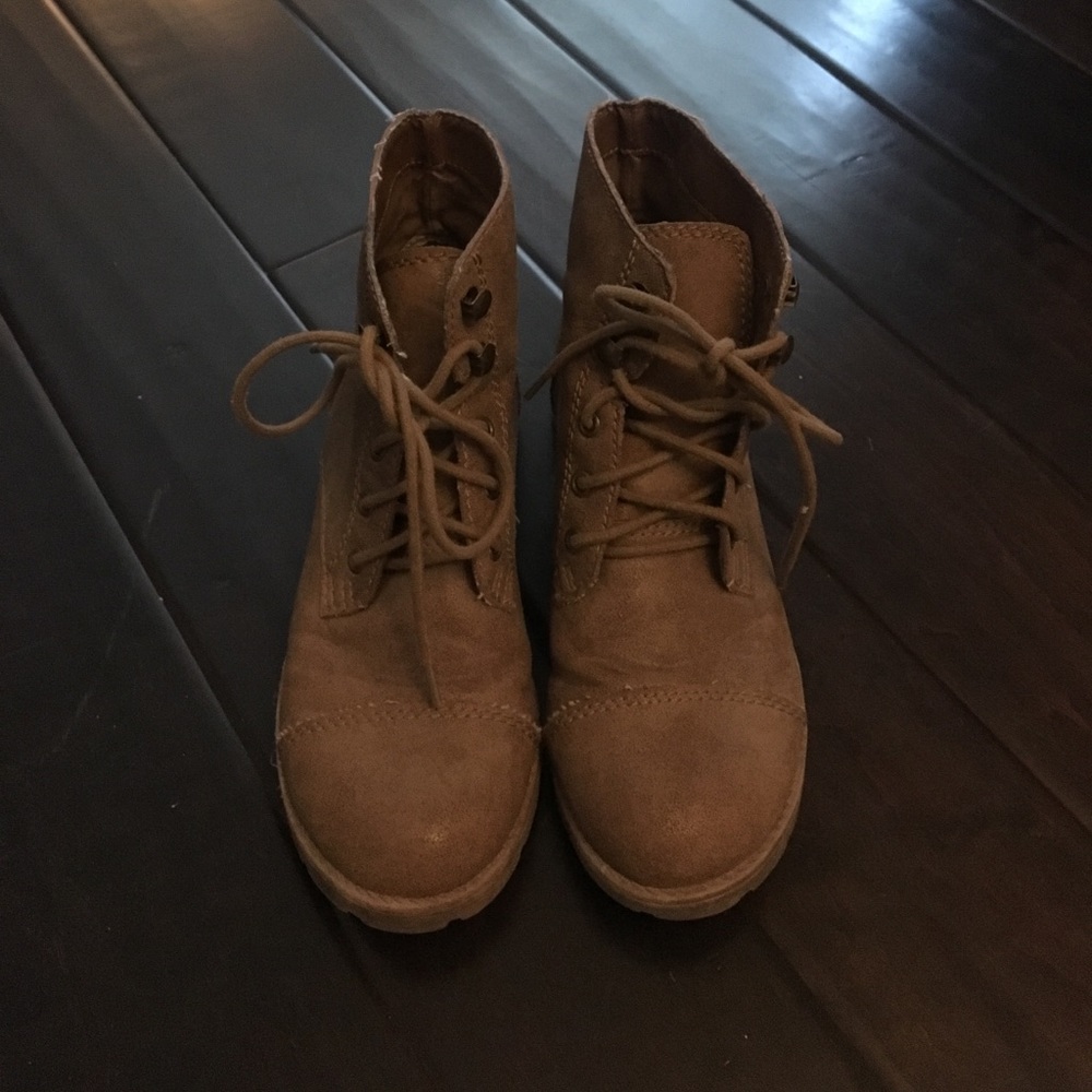 Forever 21 Brown Pleather Combat Hiking Boots 6
