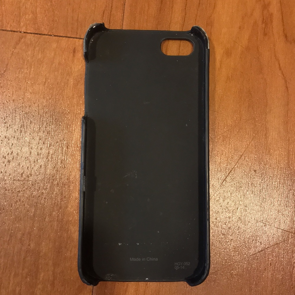 Tory Burch iPhone 5/5s case silver - Picture 3 of 5