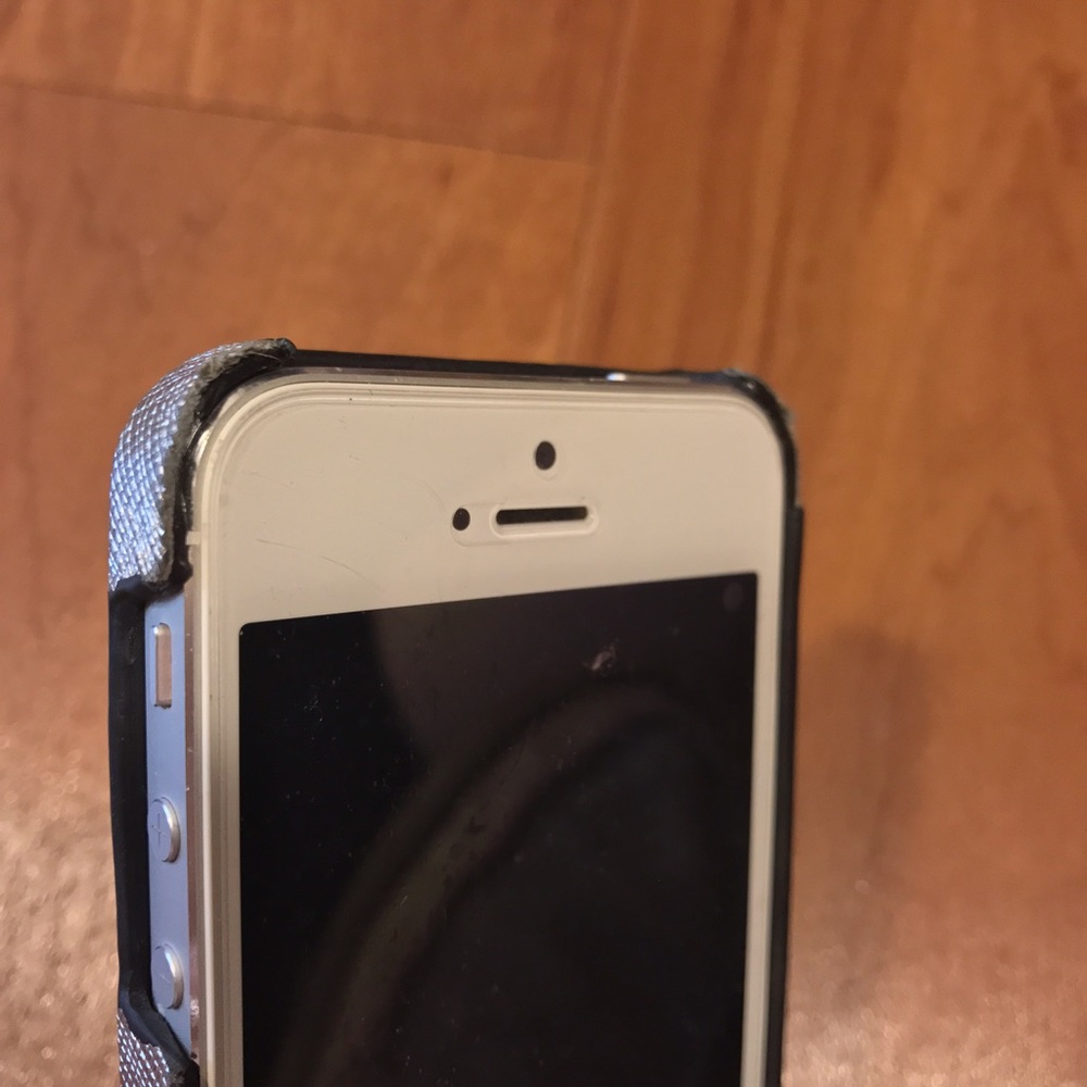 Tory Burch iPhone 5/5s case silver - Picture 4 of 5