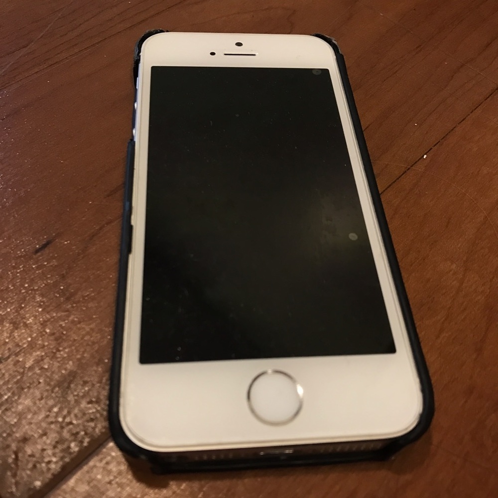 Tory Burch iPhone 5/5s case silver - Picture 5 of 5