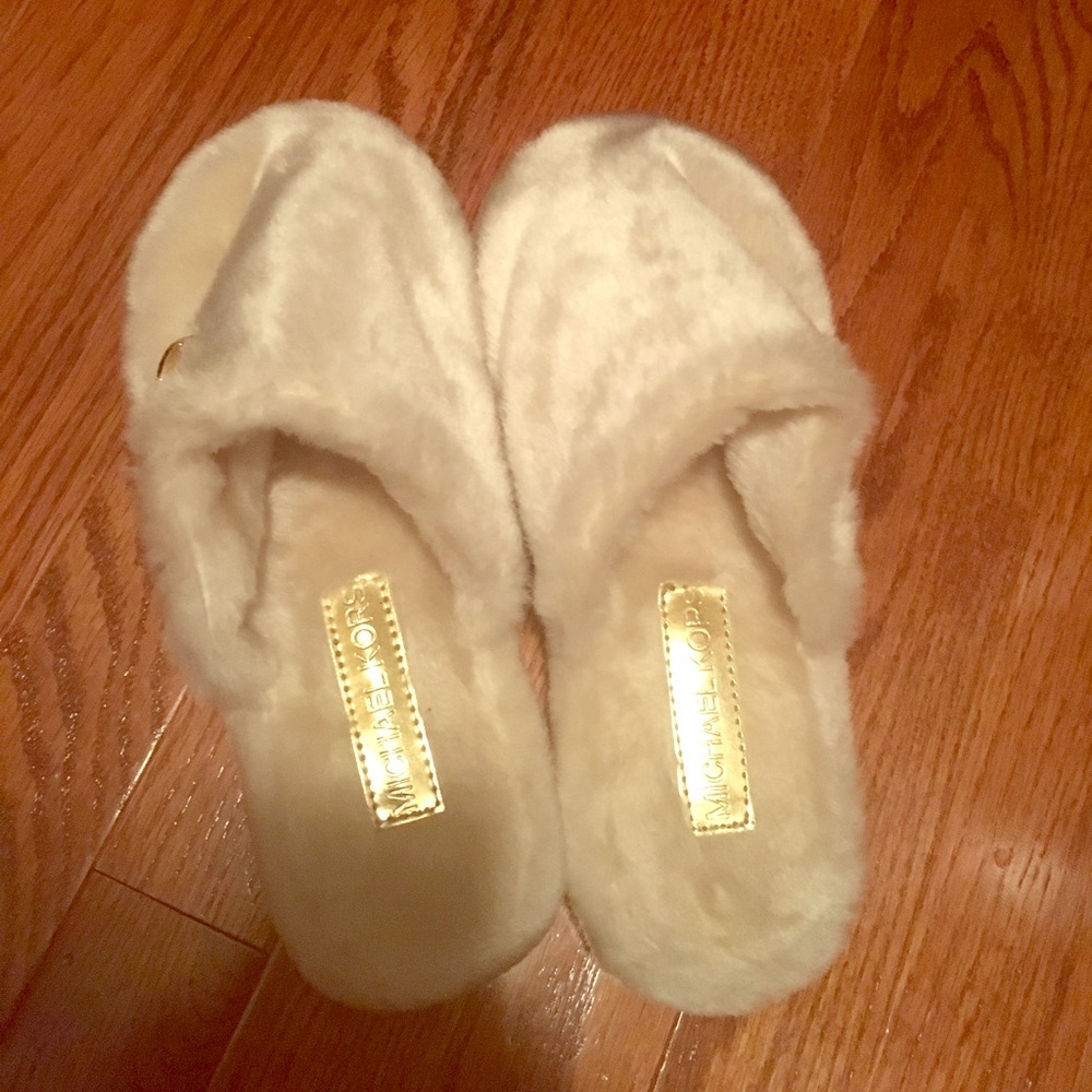 MK Slippers