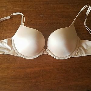 Victoria Secret mega push up bra