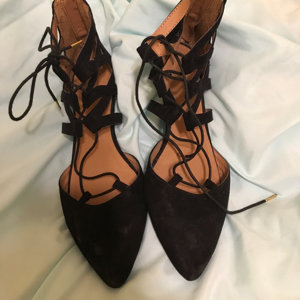 Ankle tie flats