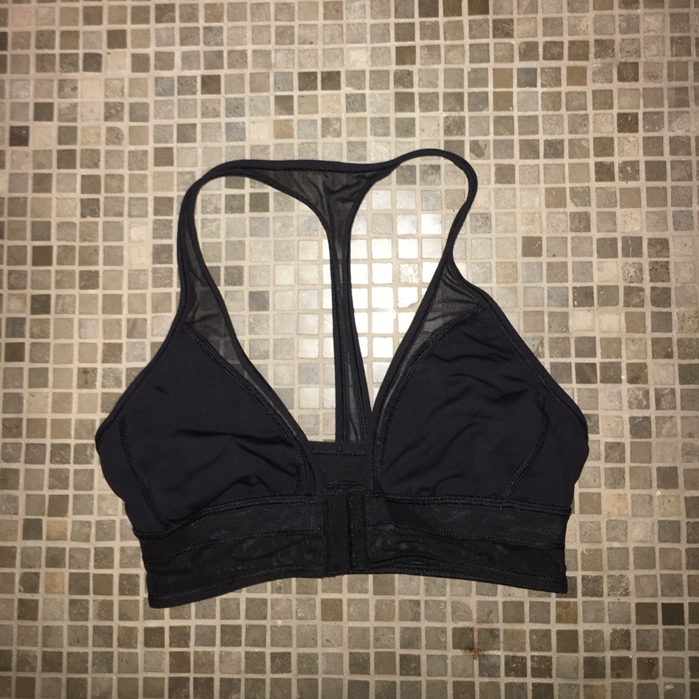 lululemon bra size  4