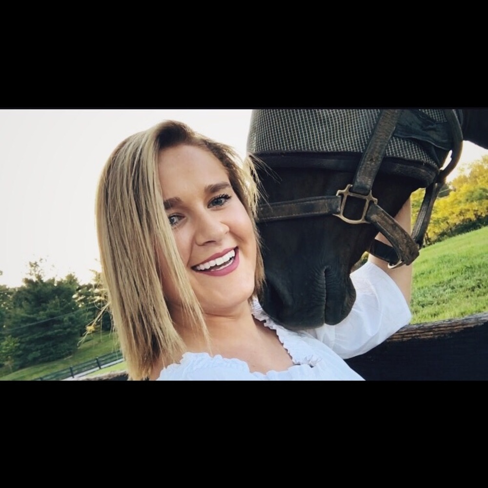 Meet your Posher, Abby