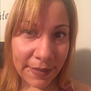 Meet your Posher, Aida