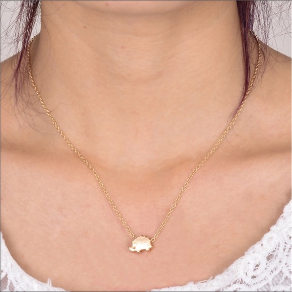 Hedgehog silver or gold necklace - Picture 3 of 4