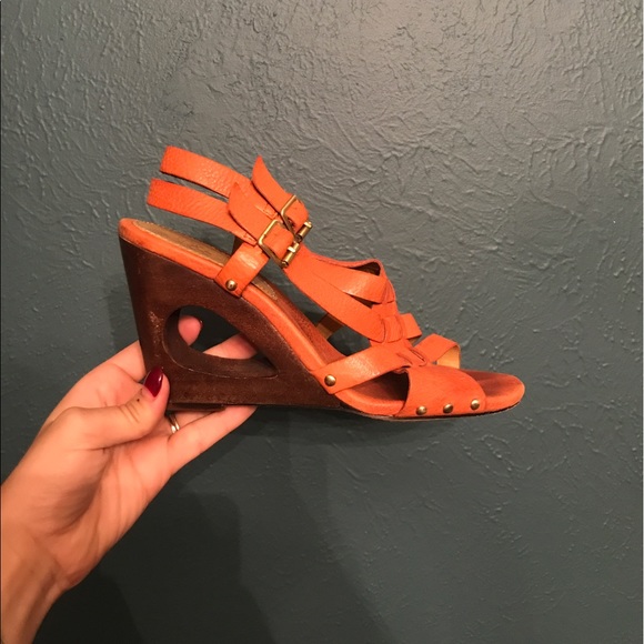 Vince Camuto Vintage Sandals - Picture 1 of 3