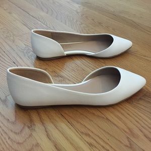 NWT Aldo white flats