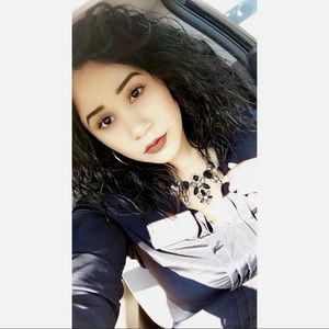 Meet your Posher, Vanessa