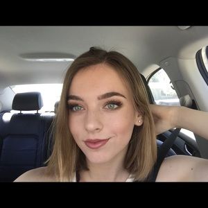 Meet your Posher, Amara