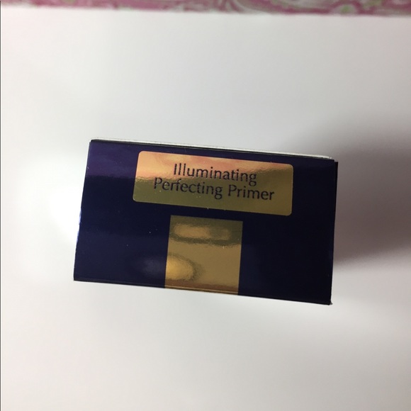 Estée Lauder Illuminating Perfecting Primer - Picture 4 of 4