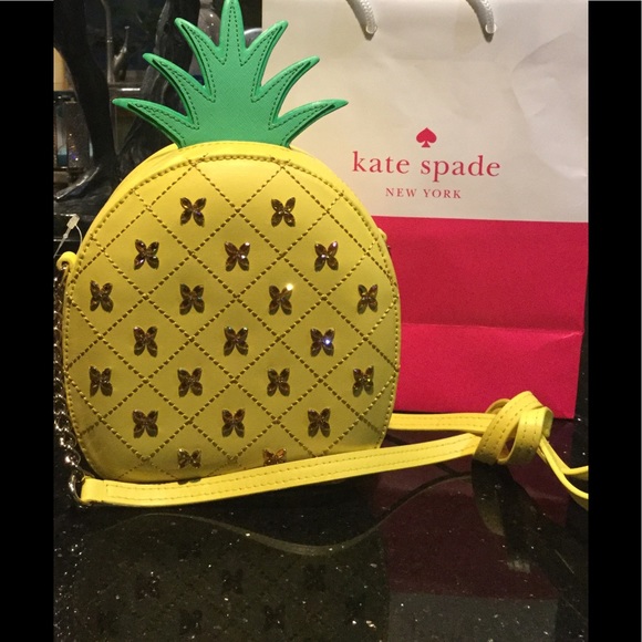 kate spade Handbags - 🍒Kate spade cross body pineapple bag🍒