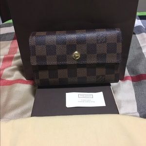 100% Auth Louis Vuitton Alexandra Damier Wallet