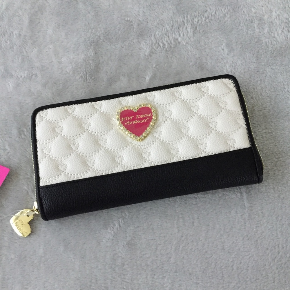 Betsey Johnson Zip Around Wallet - Cream/Black