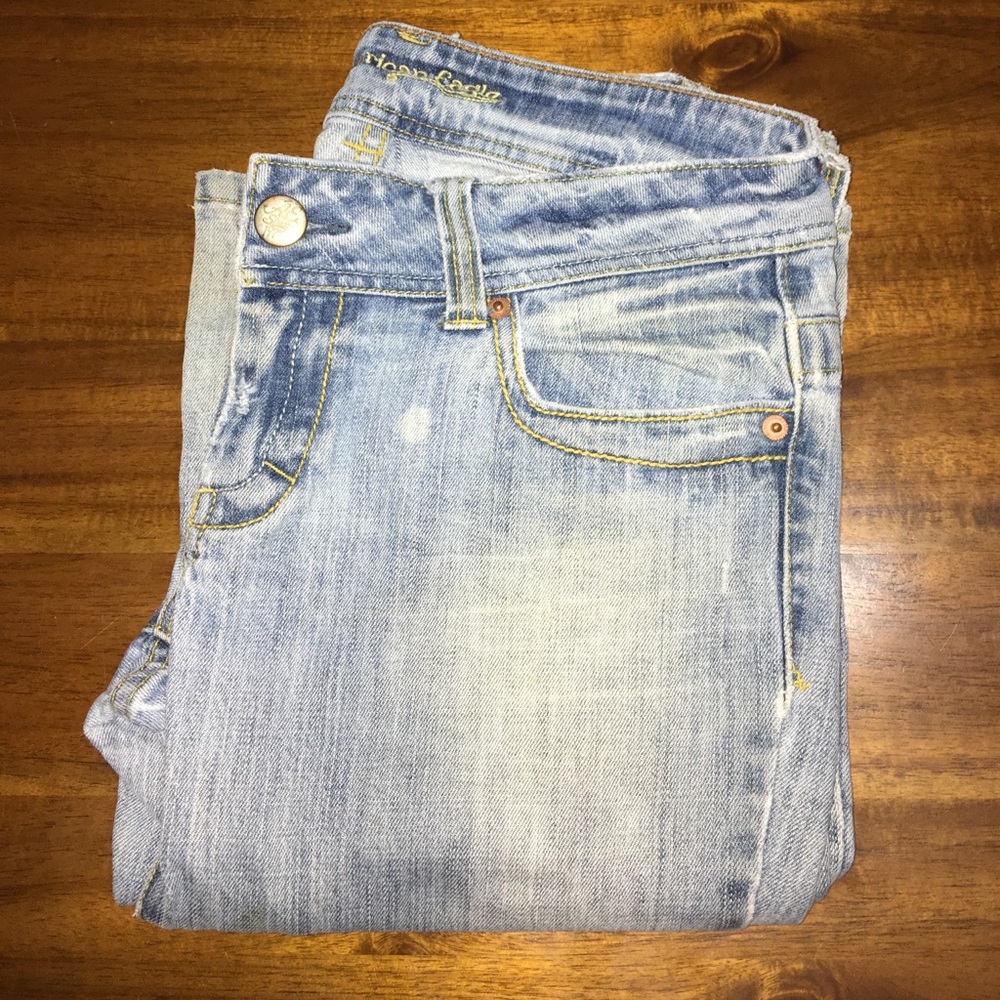 American Eagle Distressed Jeans