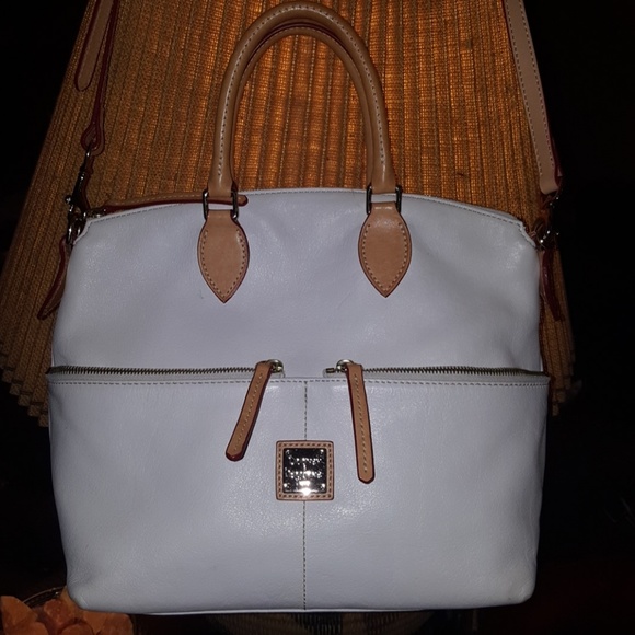 Dooney & Bourke Handbags - Dooney & Bourke Shoulder Bag