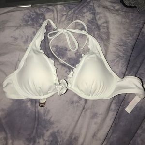 White Ruffled Bikini. (NEVER WORN)