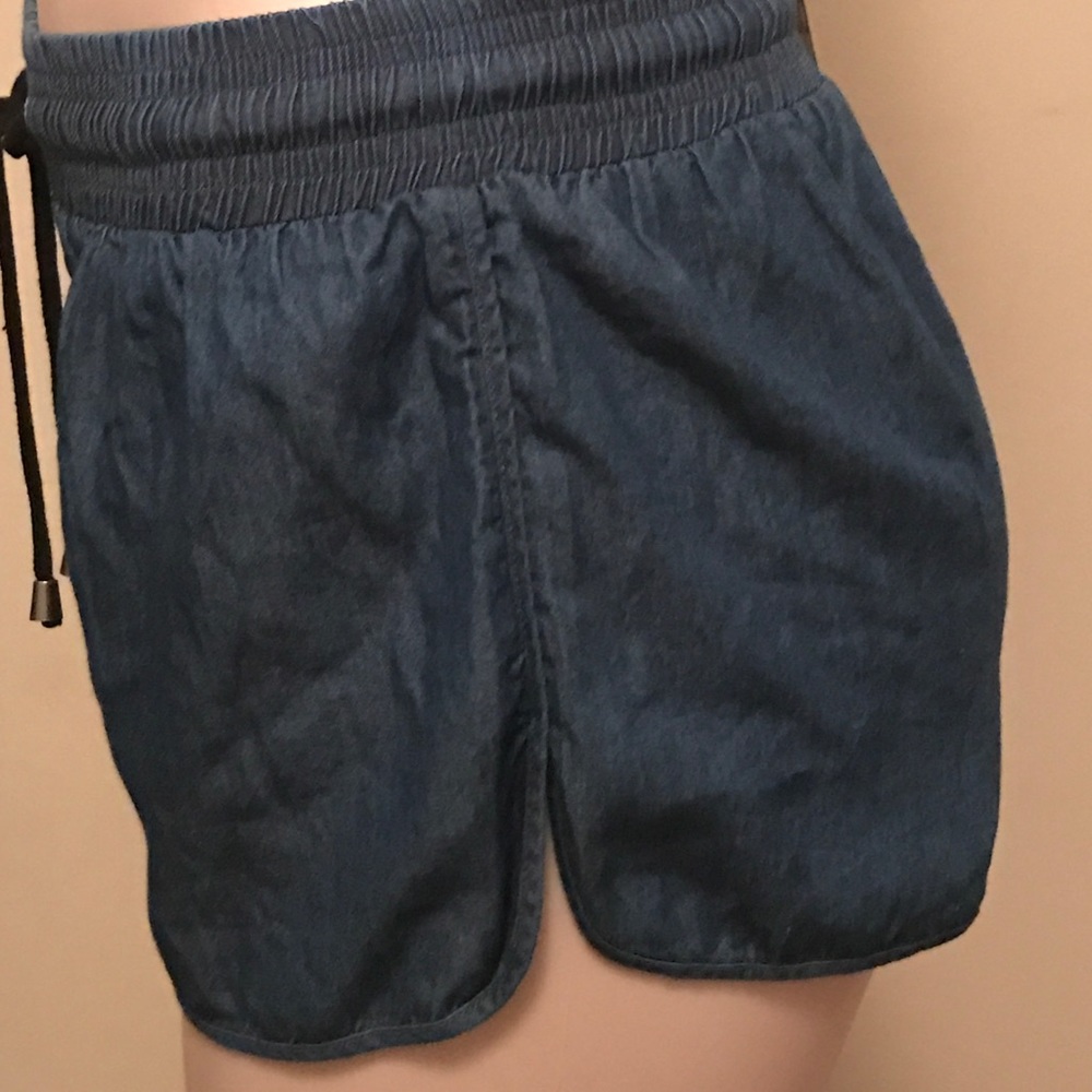 Shorts💋 - Picture 2 of 4