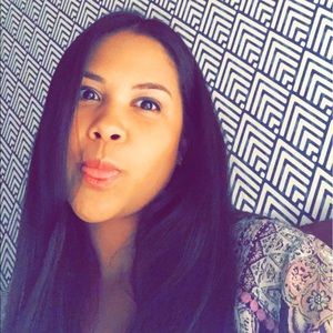 Meet your Posher, Gabriela