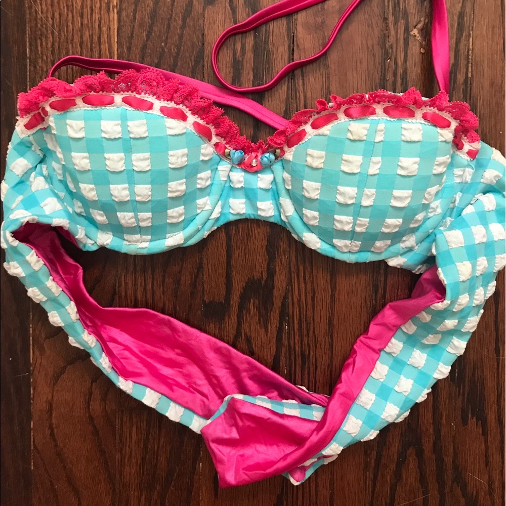 Beach Bunny Push up top