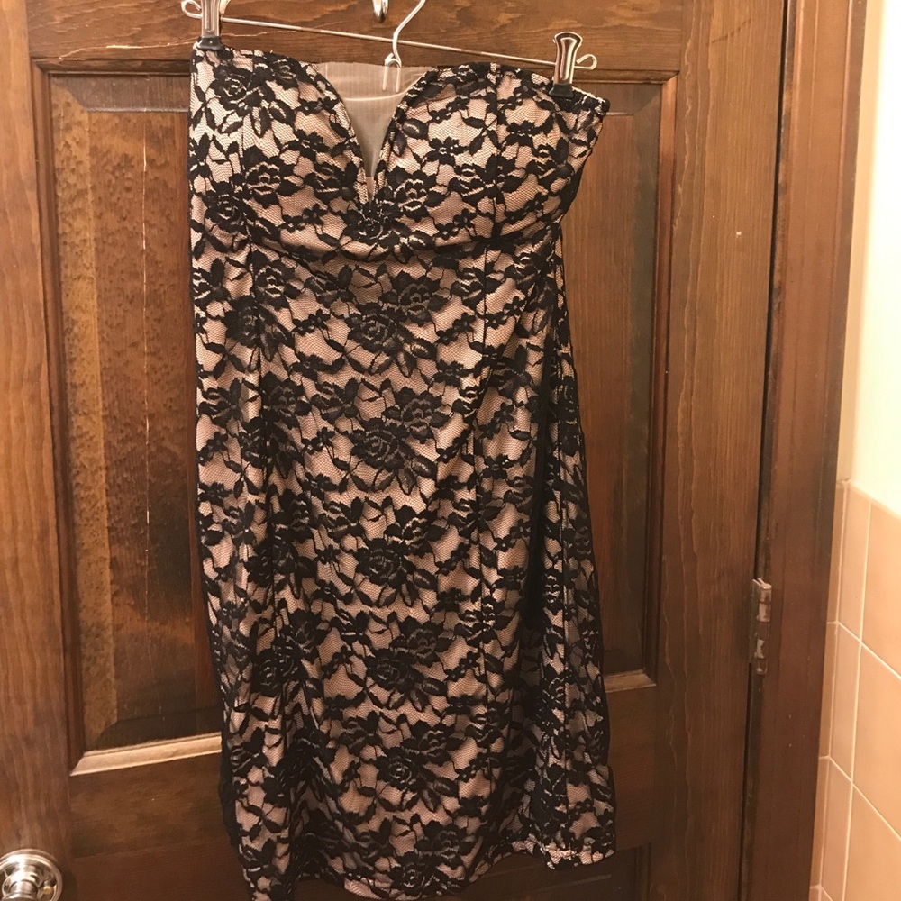 Look book store strapless dress