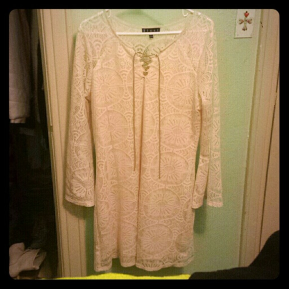 Long sleeve lace up dress - Picture 1 of 2
