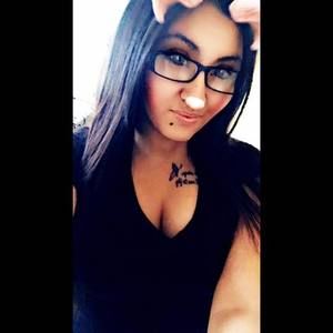 Meet your Posher, Elissa