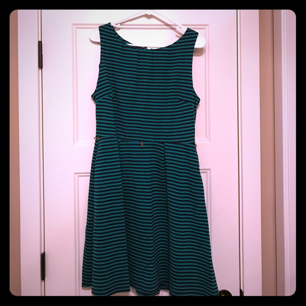 Sleeveless dress