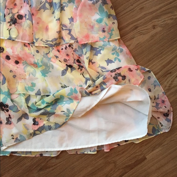 Candie's Watercolor Floral Tiered Ruffle Dress XS - Picture 5 of 8