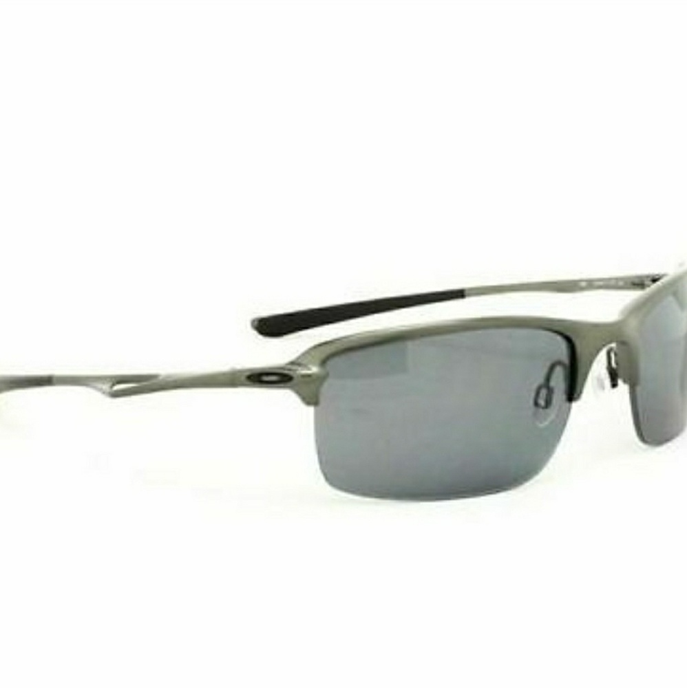 Oakley Wiretap Grey Polarized Sunglasses OO4071-04