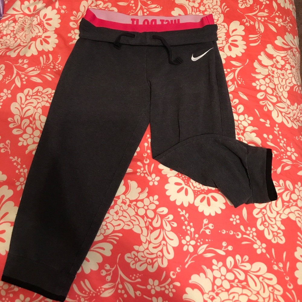 Nike capris