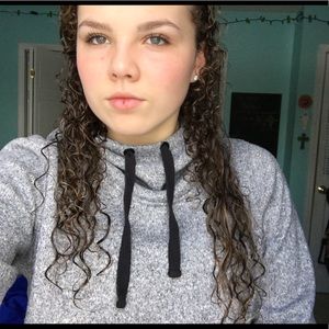 Meet your Posher, Ella